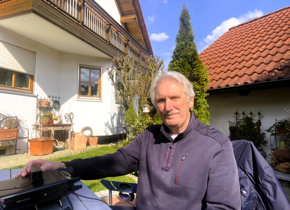 Garten.jpg (243 kBytes)